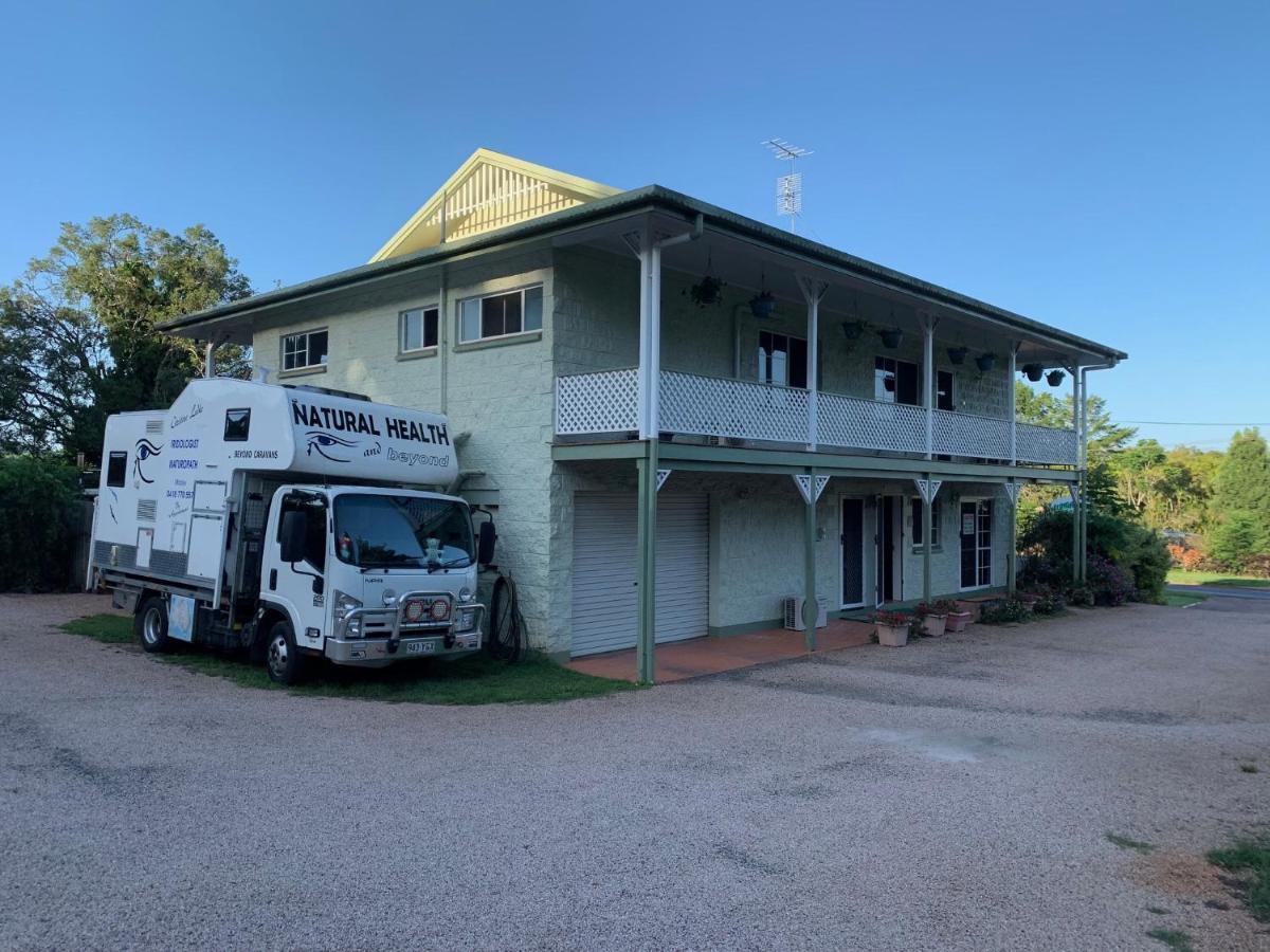 Yungaburra Park Motel Eksteriør billede